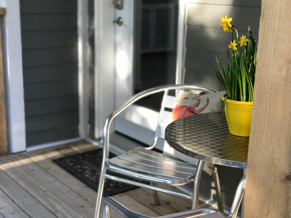 The Francis Boutique Inn Ucluelet Buitenkant foto