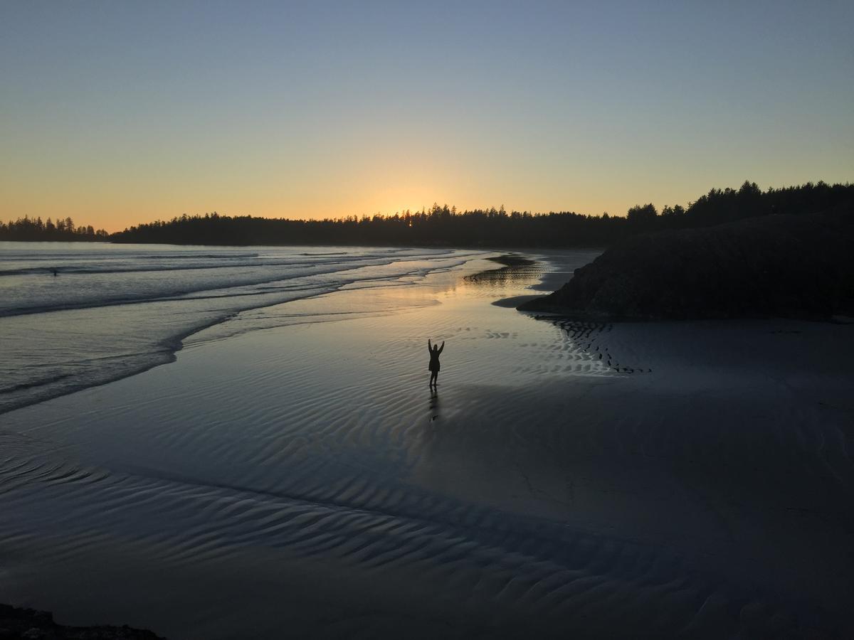 The Francis Boutique Inn Ucluelet Buitenkant foto